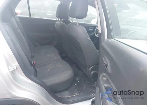 2015 Chevrolet Trax 1Ls z USA, uszkodzony, nr VIN KL7CJKSB3FB228928